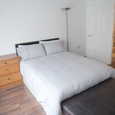 The Haven Hotel Luton  Bagian luar foto