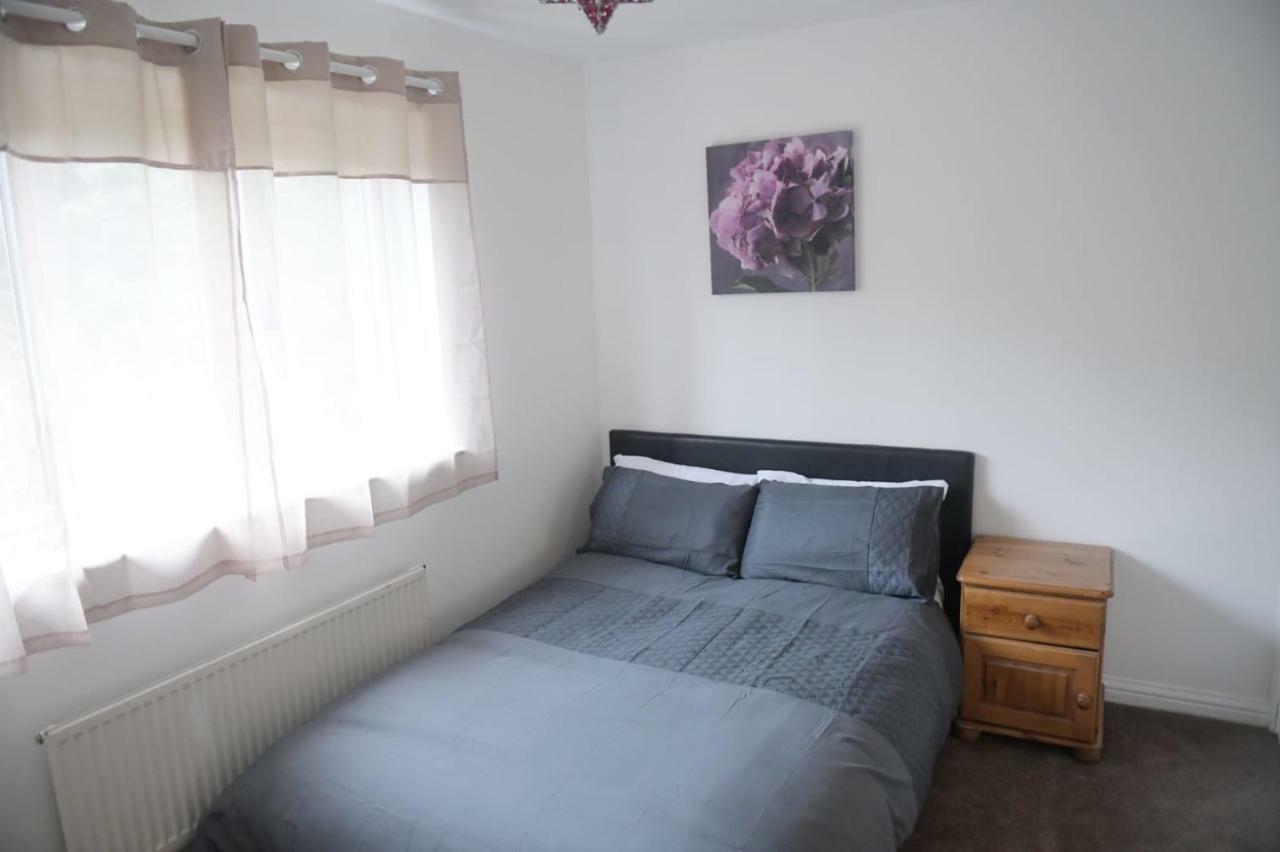 The Haven Hotel Luton  Bagian luar foto